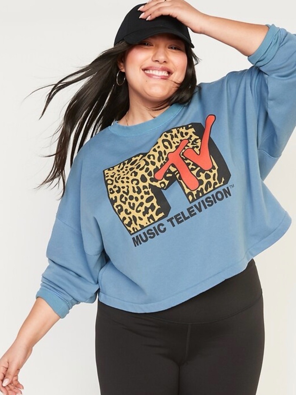🆕Old Navy - Long-Sleeve Oversized Cropped Graphic MTV Leopard Logo Sweatshirt